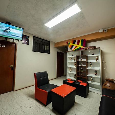 Отель Hostal Tarapaca Уануко Экстерьер фото