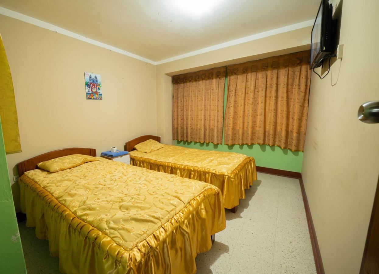 Отель Hostal Tarapaca Уануко Экстерьер фото